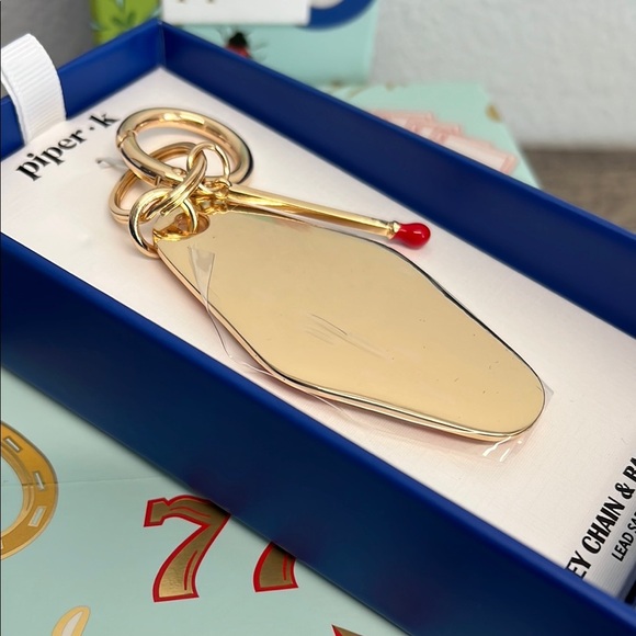 Piper K MatchBox | Maneki Neko - Lucky Fortune Cat Bag Charm ✨🐦🔥 - Picture 6 of 6